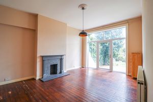 Living Room- click for photo gallery